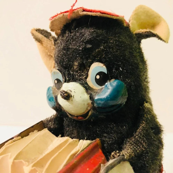 Vintage 1950s Tin Toy Key Wind Up Bear Playing Accordion 6 Inch Tall Works - Picture 16 of 16